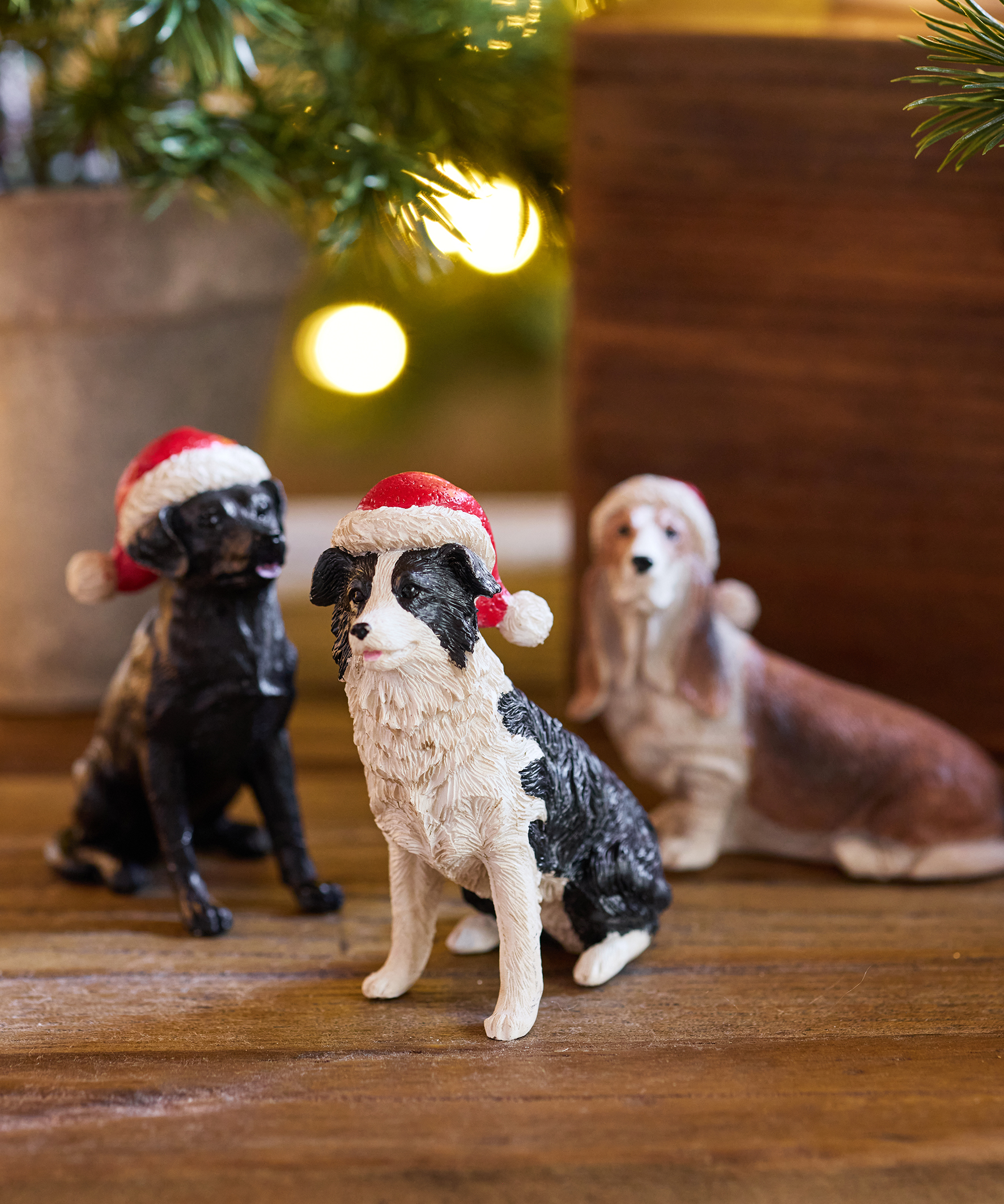 Sheep Dog with Santa Hat - Image 2