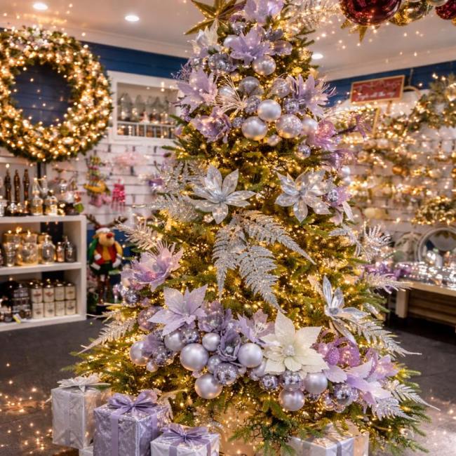 Trees, garlands and wreaths