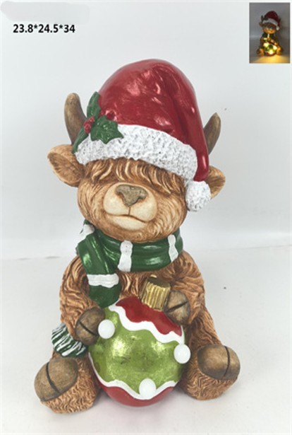Highland Cow with Bauble - LED